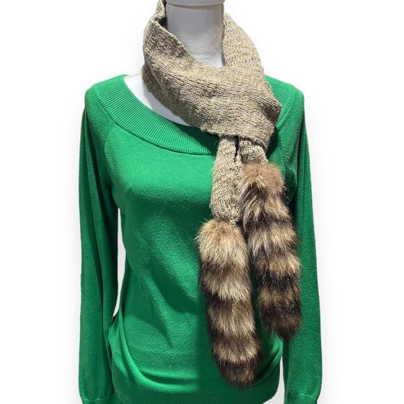Vintage 80s Winter Knit Scarf w/‎ Fur Tails Raccoon Tails Wear Repurpose Cosplay - Picture 9 of 10